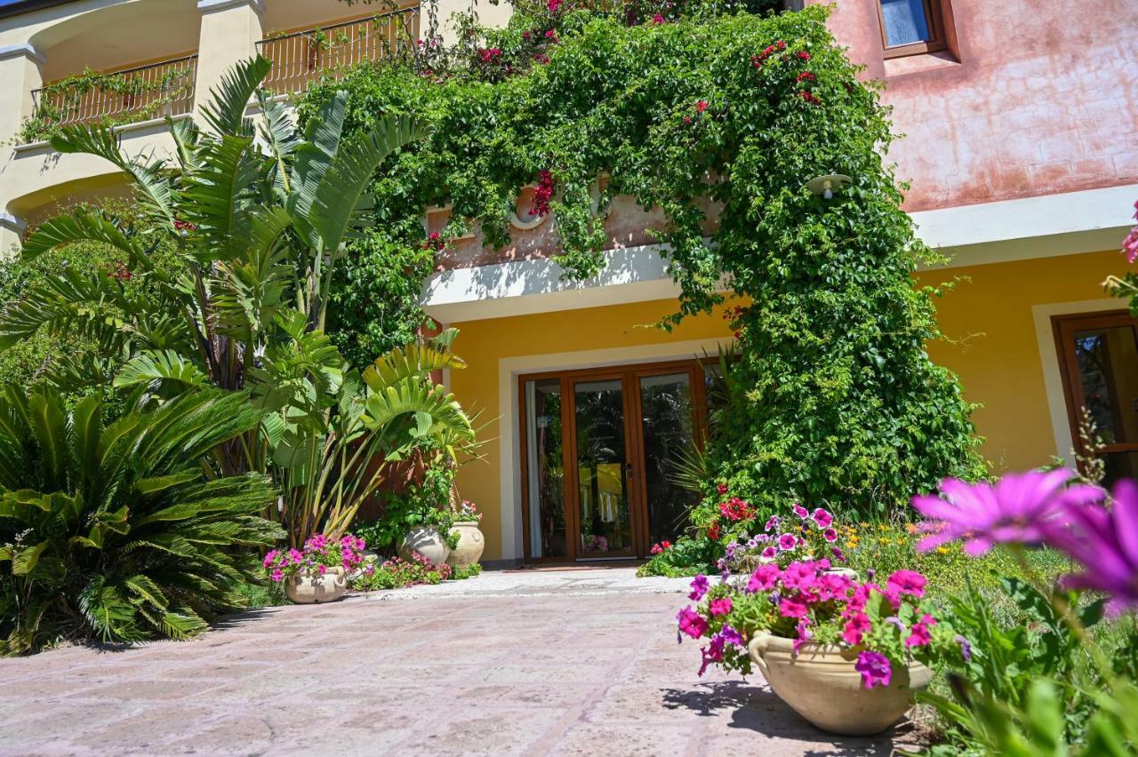 Hotel Baja Romantica Bosa Esterno foto